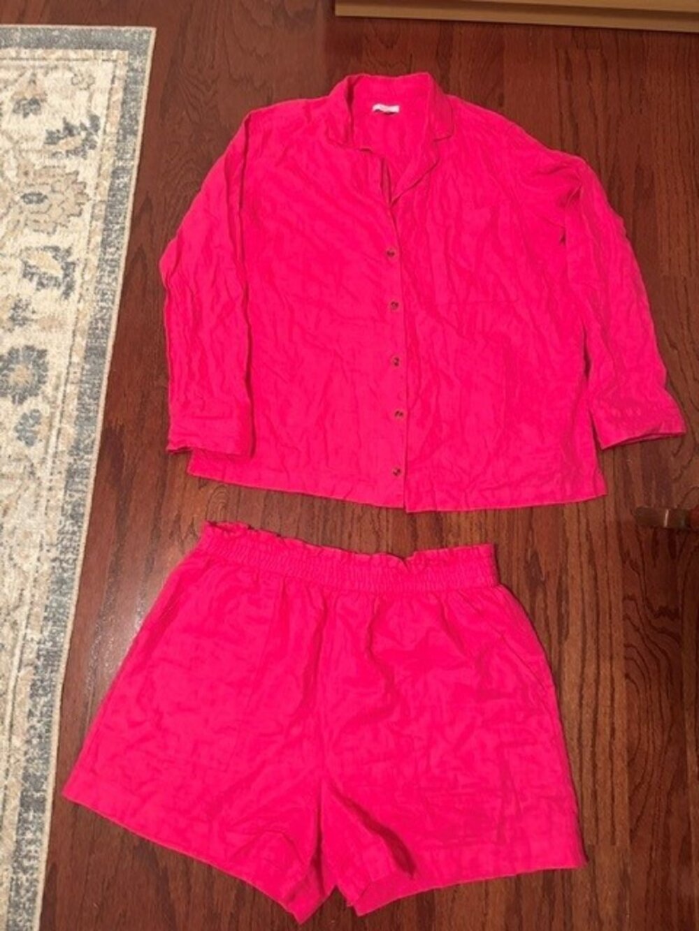 HOT PINK 2 PIECE LINEN SHORT SET, SIZE LARGE THE GET IS THE BRAND